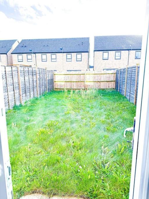 Contractors, Families, Tourists & Groups Welcome Sleeps Upto 9, Garden, Pet Allowed, Parking Included! Birmingham Exterior foto