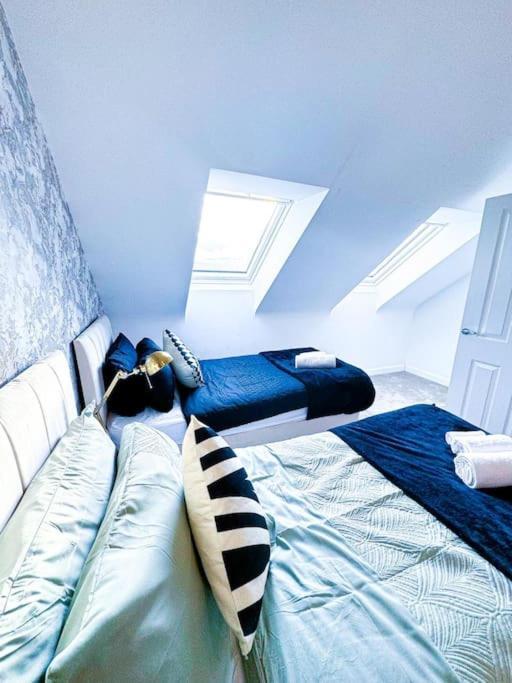 Contractors, Families, Tourists & Groups Welcome Sleeps Upto 9, Garden, Pet Allowed, Parking Included! Birmingham Exterior foto